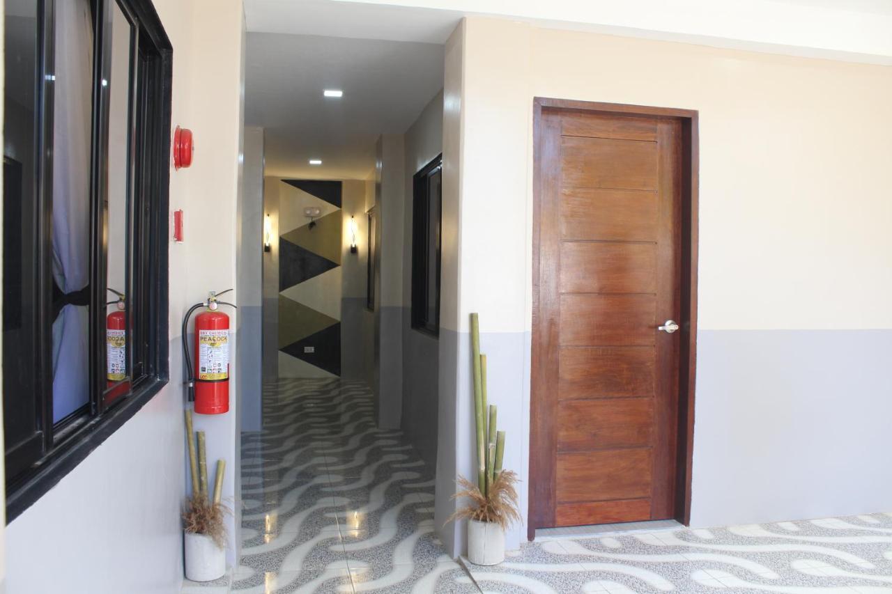 Ninie'S Place Puerto Princesa Exterior photo